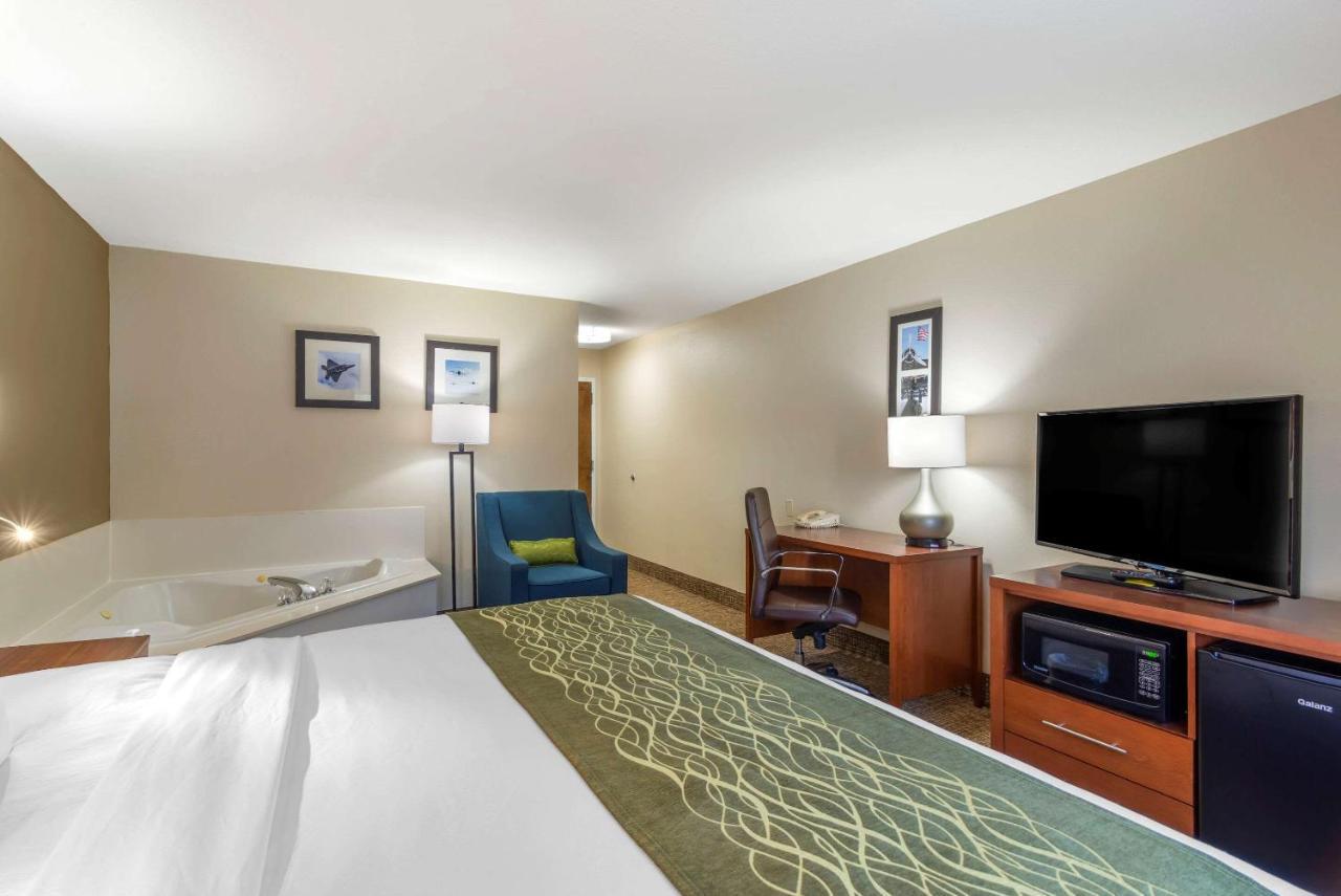 Comfort Inn & Suites - Near Robins Air Force Base Main Gate Warner Robins Zewnętrze zdjęcie
